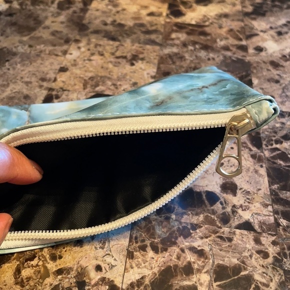 Green Marble  Wristlet Clutch Purse - Picture 12 of 13